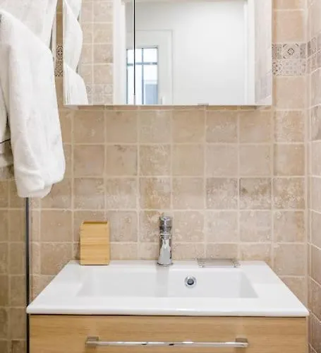 Lägenhet De Charm Distinctif Sejour Elegant Dans Le Marais Branche *